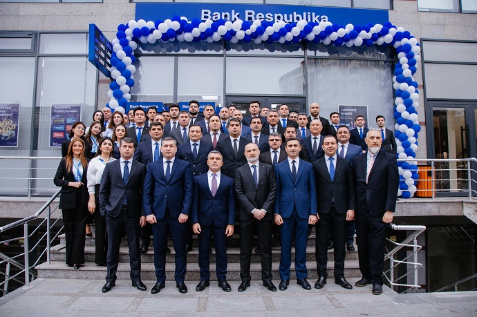 “Bank Respublika”nın Memar Əcəmi filialı yeni konseptdə və yeni ünvanda