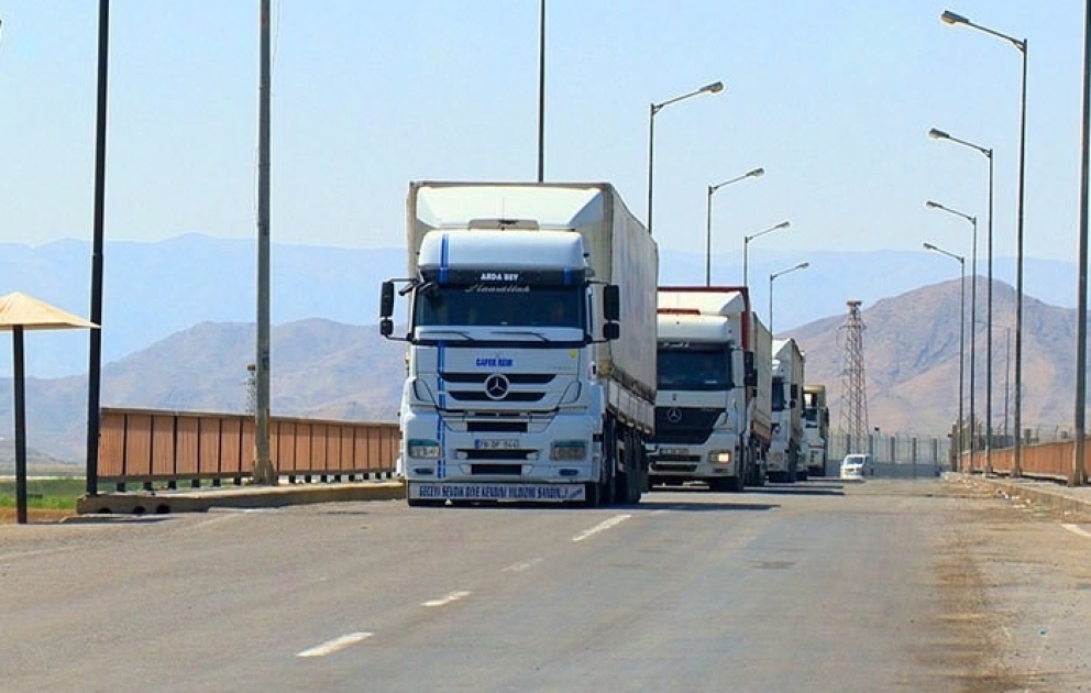 Naxçıvana yanacaq daşıyan sürücülərin xərcləri azaldılıb