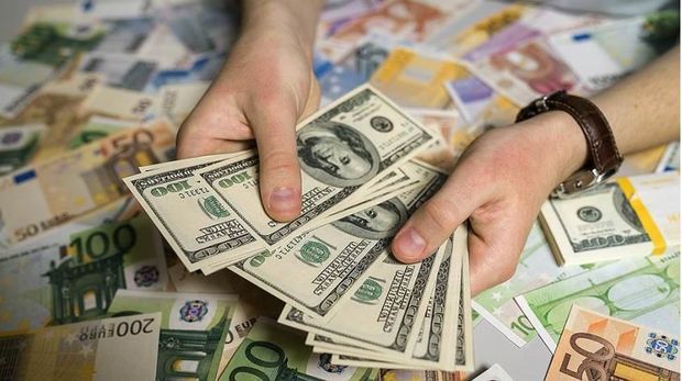 Rus və türk maşınları dollarla satılmayacaq