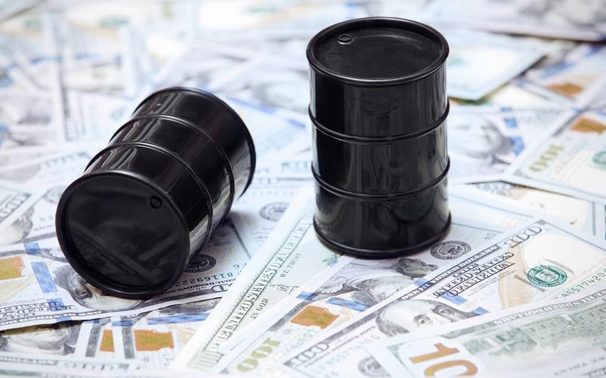 “Brent” markalı neftin qiyməti 83 dollardan aşağı düşüb