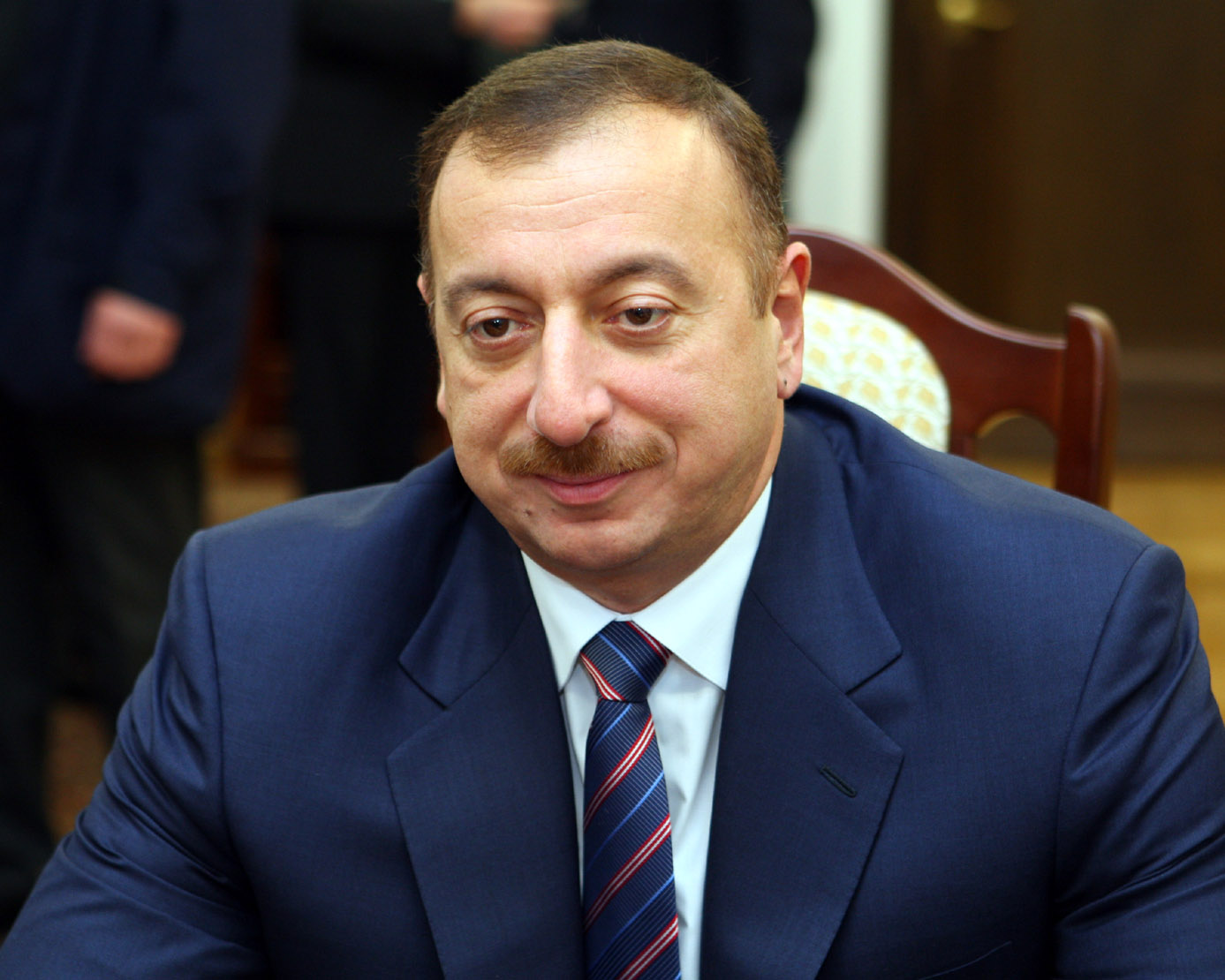Президент Алиев поручил ЦБА принять меры для снижения ставок коммерческих банков по кредитам