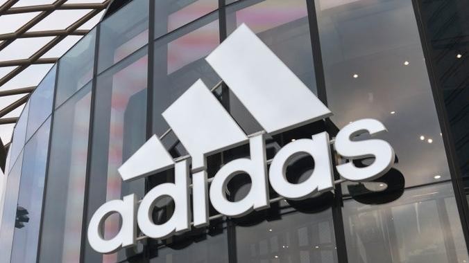 Avropadan Adidas loqosu qərarı