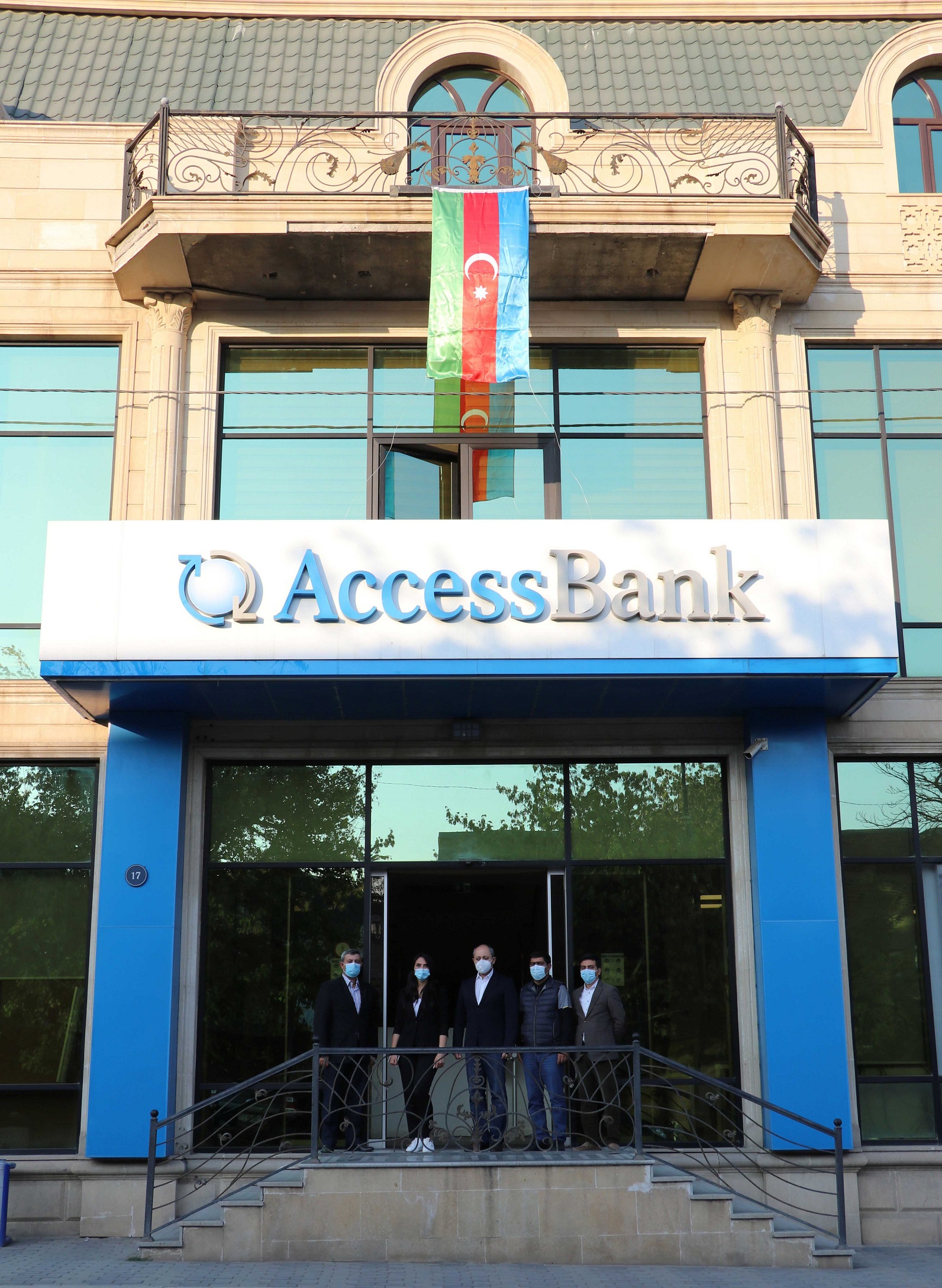 “AccessBank” cəbhəyanı filiallarında təlimlərə start verib