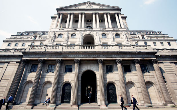 Банк Англии потребовал от топ-менеджеров вернуть бонусы за десять лет