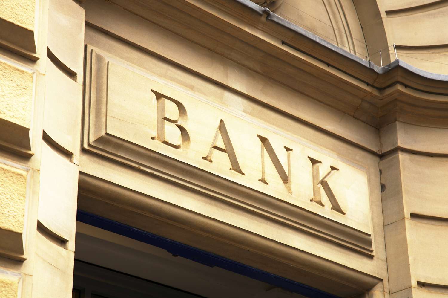 Hazırda fəaliyyət göstərən dünyanın ən qədim 10 bankı