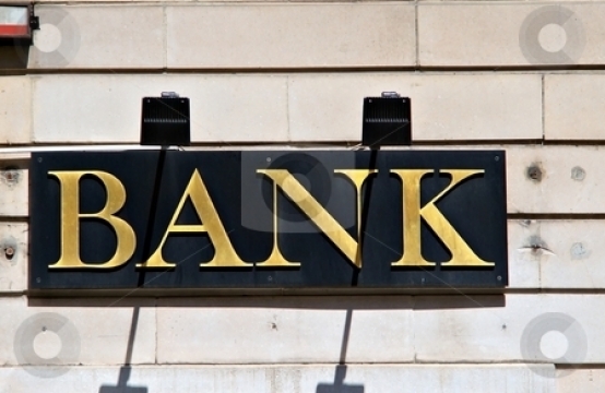 Altı bank filialı bağlanıb