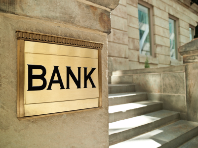 Более 10 банков Азербайджана прекращают сотрудничество с системой 