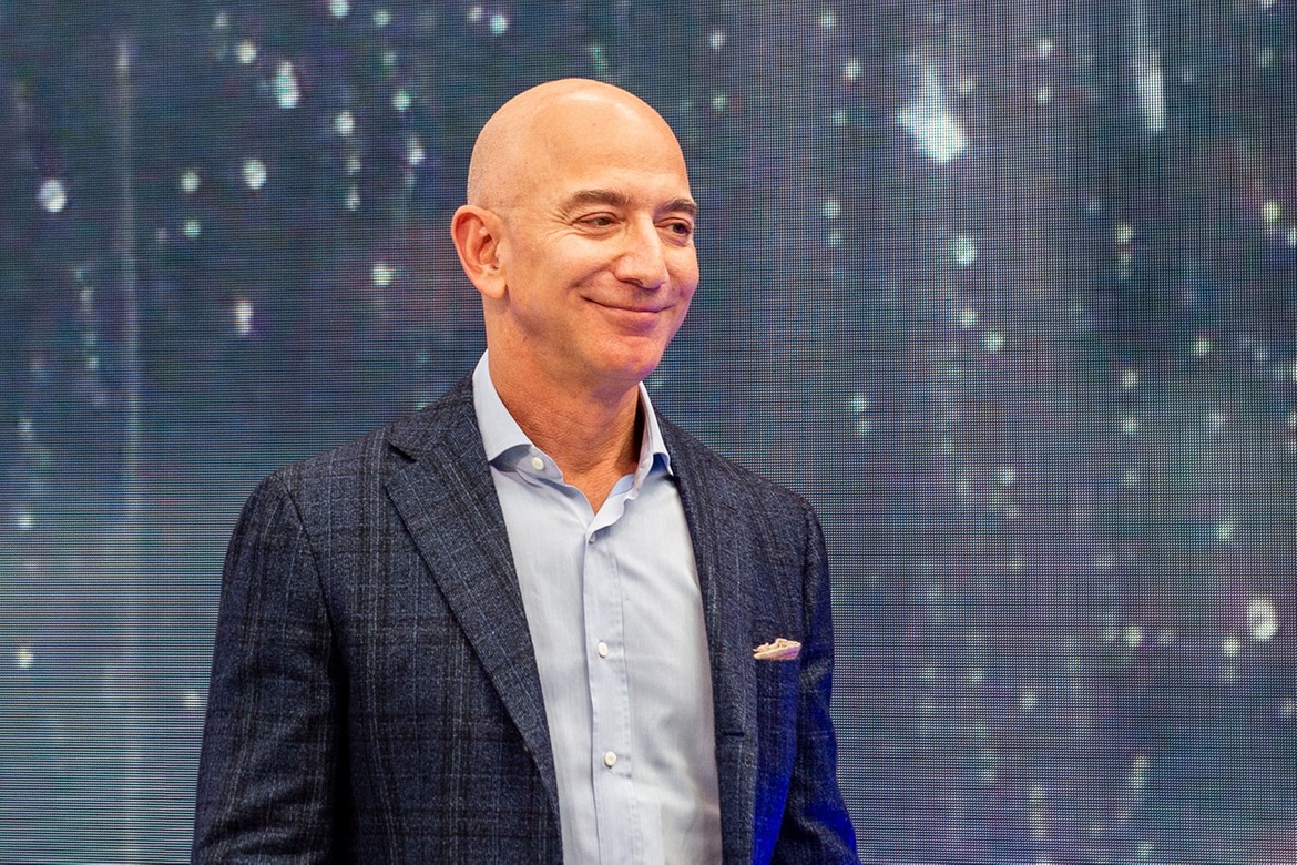 Bezos dünyanın ilk trilyonçusu ola bilər
