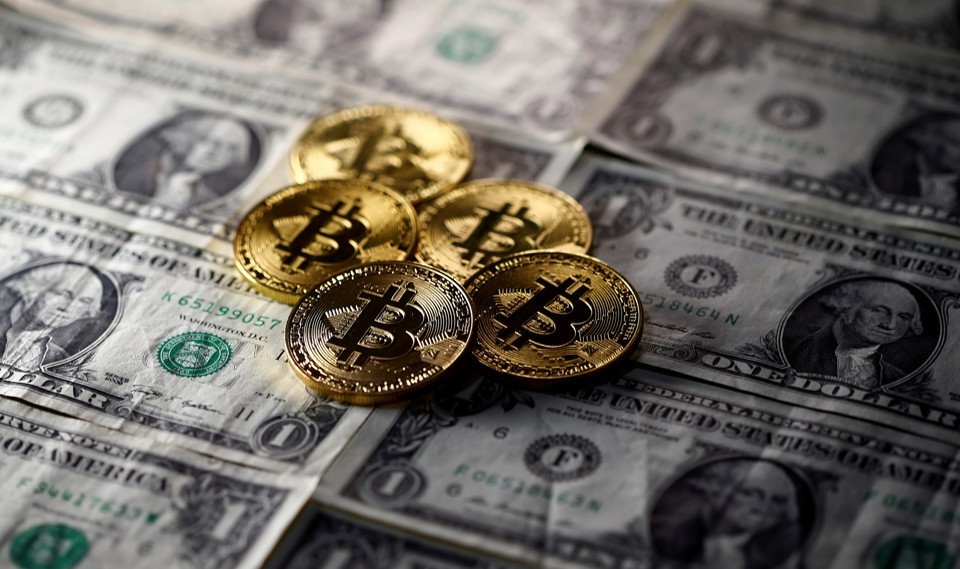 Bitkoin 7 min dollara düşdü - kriptovalyutalar sürətlə ucuzlaşır