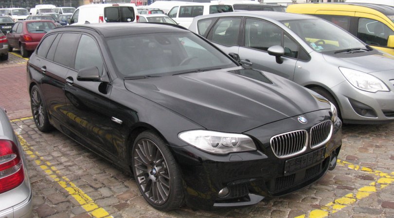 BMW-nin 5-ci seriya bazasında olan yeni elektromobili təqdim etdi