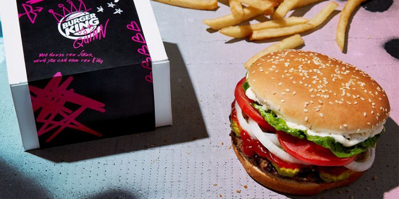 Burger King sevgililər günü ilə bağlı qeyri-adi kampaniya elan edib