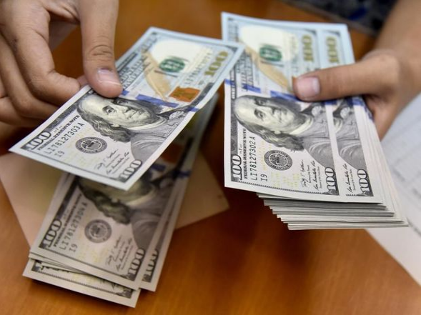 Hərrac başa çatdı: Dollar yenə bahalaşdı