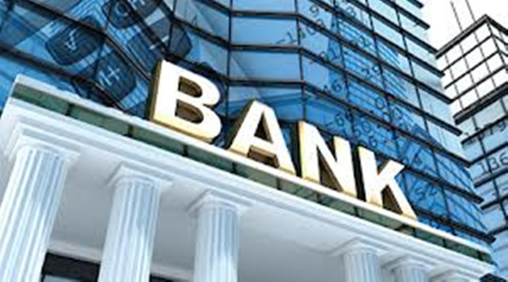 Banklar varlanır – 11 ayda 347 milyon manat qazanıblar