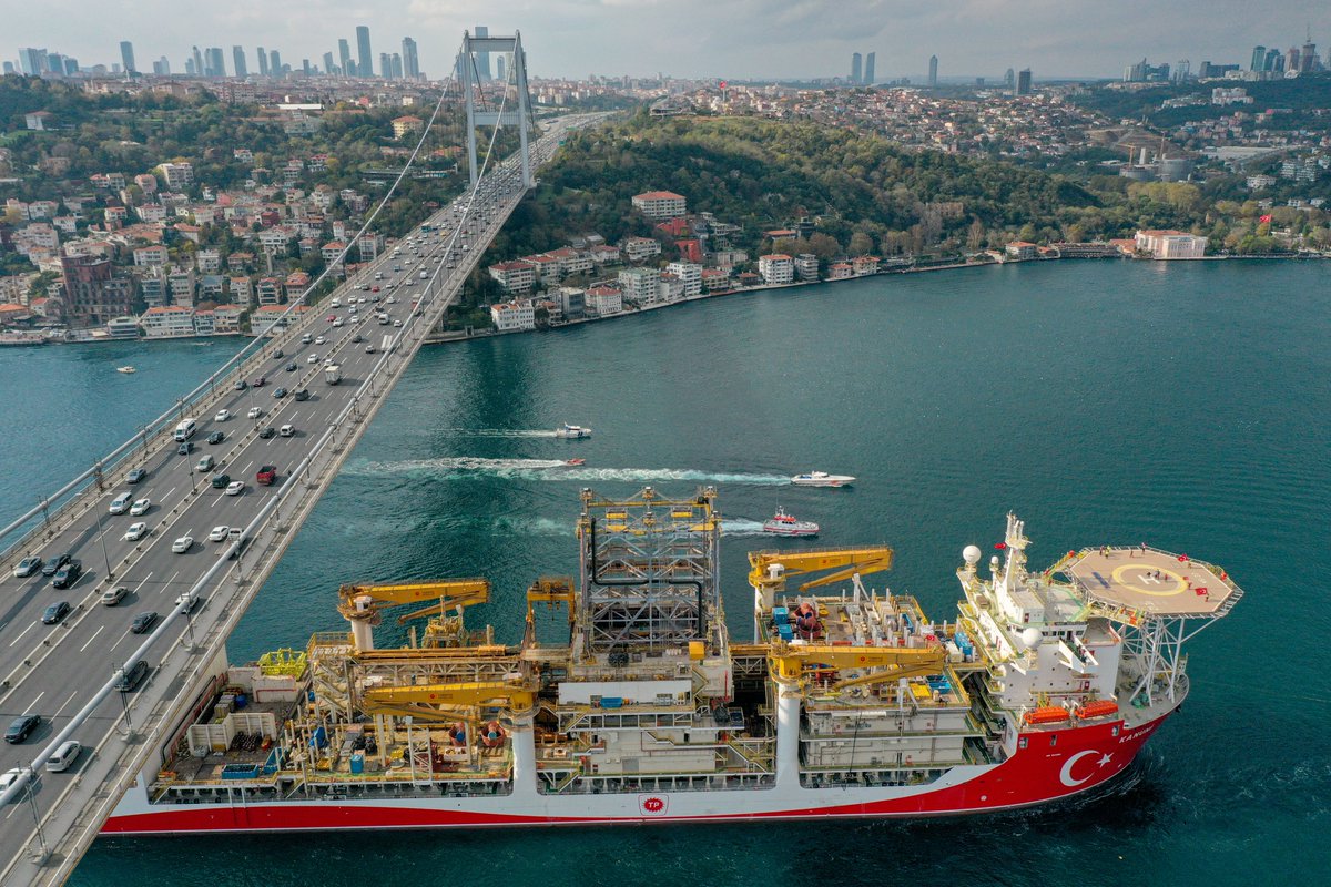 Türkiyə boğazlardan keçidin rüsumunu 5 dəfə artırıb