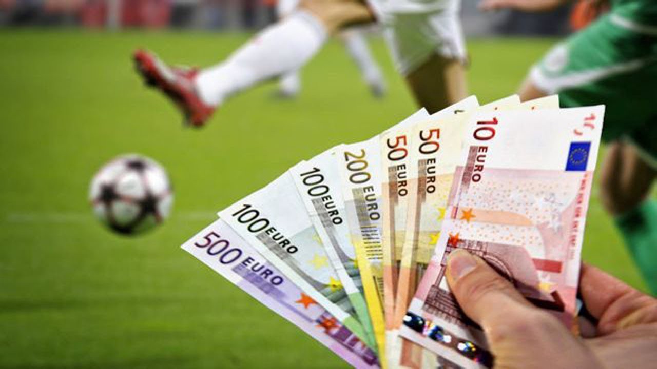 Azərbaycan klubları son 10 ildə transferlərə 12,9 milyon dollar xərcləyib