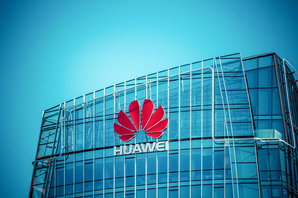 ABŞ "Huawei" şirkətinə çip ixracı üçün verdiyi bəzi lisenziyaları ləğv edib