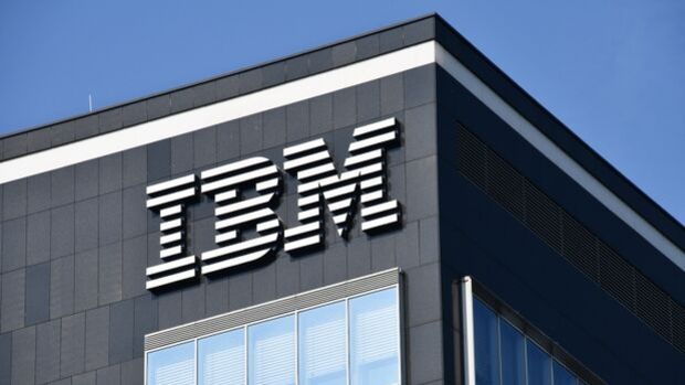 "IBM" ilin birinci rübündə gəlirlərini artırıb