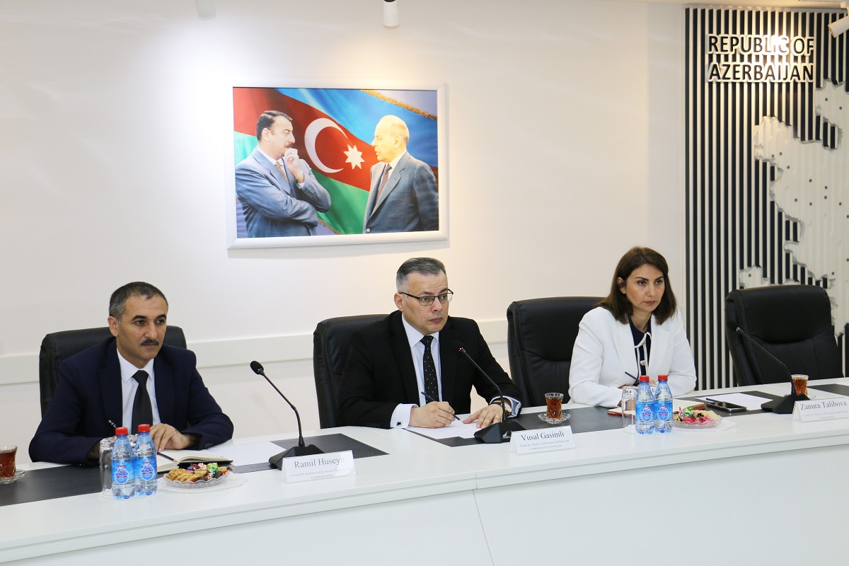 Vüsal Qasımlı Asiya İnkişaf Bankının icraçı direktoru ilə görüşüb