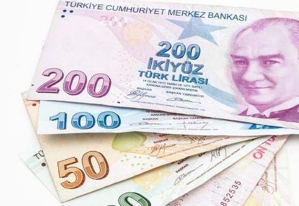 Türkiyədə dollar kəskin ucuzlaşıb
