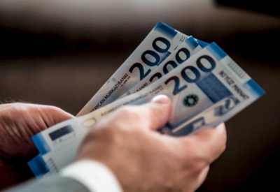 Milli Məclis bu şəxslərin maaşlarının iki dəfə artırılması barədə sənədi təsdiqlədi