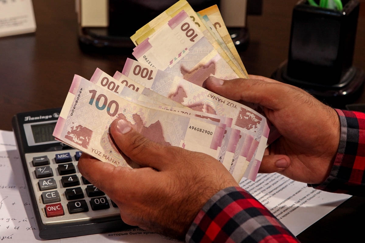 Əhalinin gəlirləri 1%-dən çox azalıb