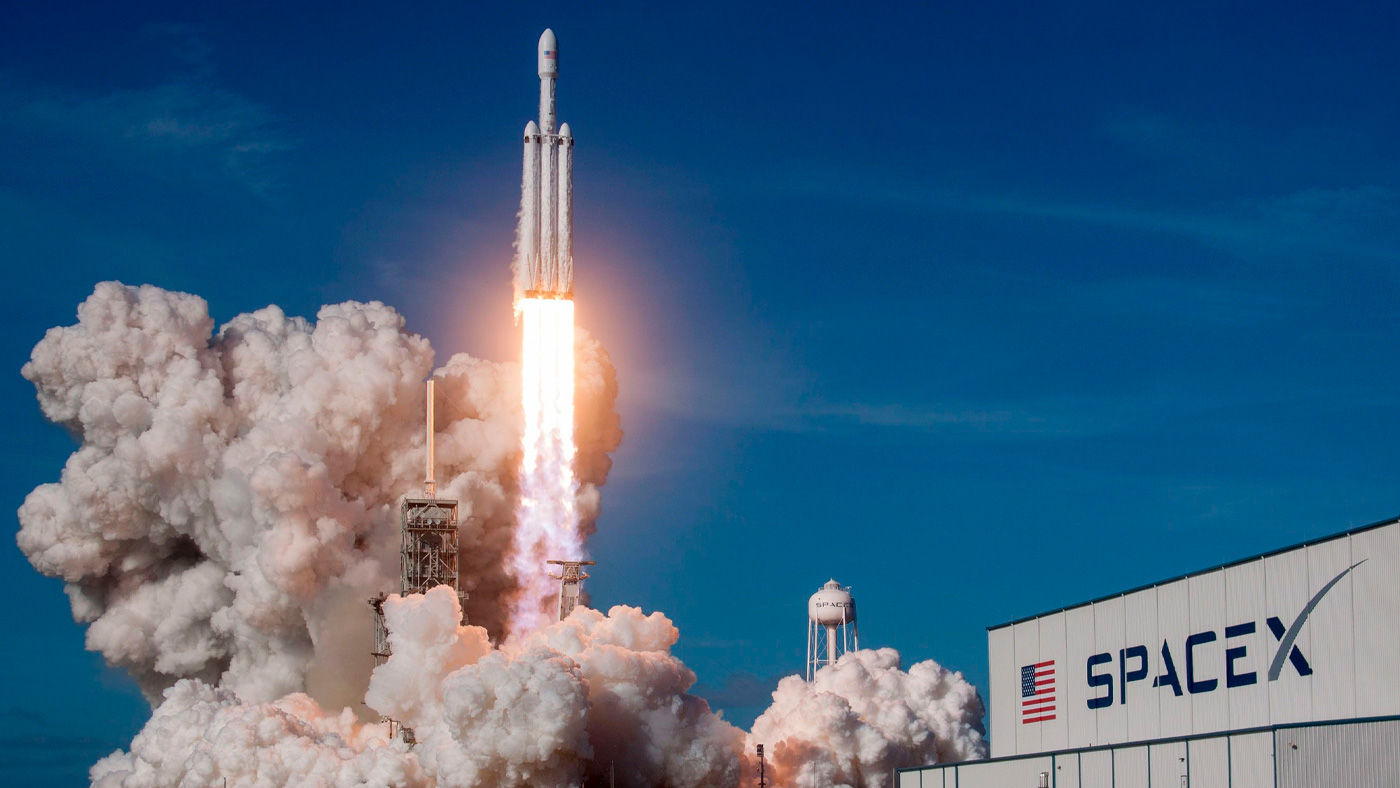 “SpaceX” yeni nəsil xəfiyyə peyklərinin ilk partiyasını buraxmağa hazırlaşır