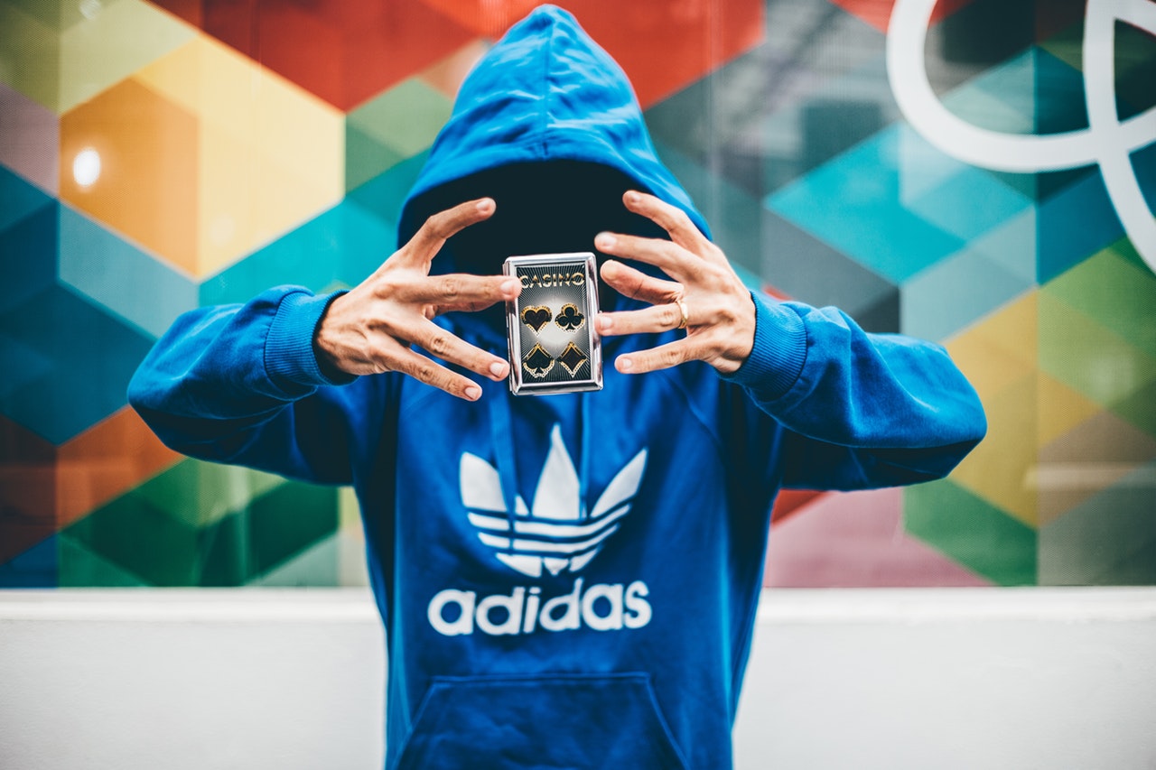 “Adidas”-ın internet saytına xaker hücumu