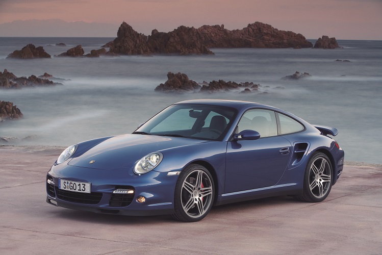 "Porsche" 75 illik yubileyini yeni loqosu ilə qeyd edir