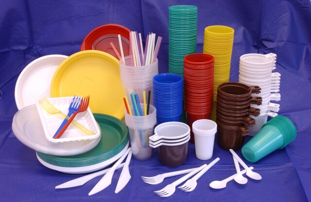 Bu il Azərbaycan nə qədər plastmassa idxal edib?