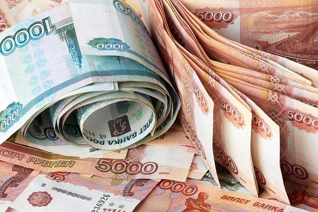 Rusiya əhalisinin banklardakı vəsaitləri 450 milyard dolları keçib
