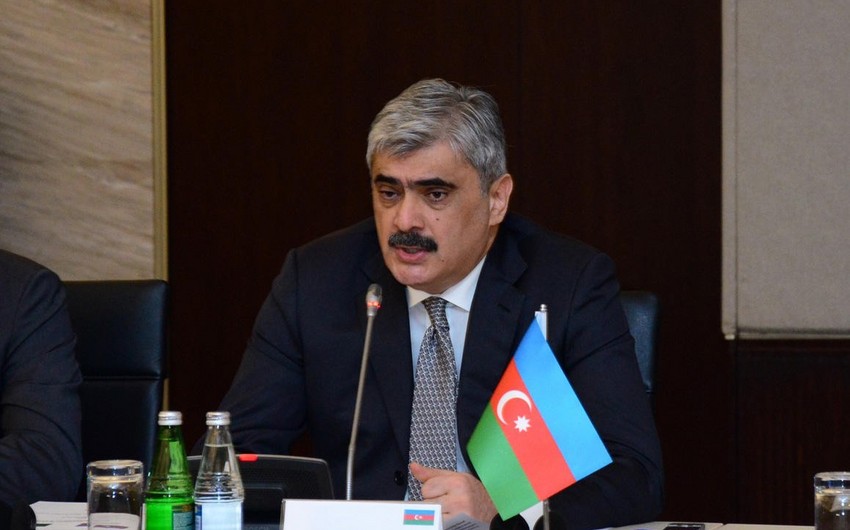 “Pulu nə qədər çox versək, inflyasiya azalmayacaq, artacaq”