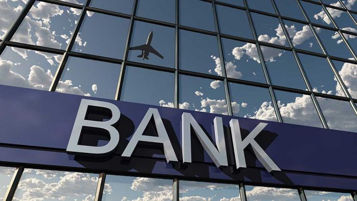 7 bankın əməliyyat gəlirləri 100 milyon manatdan çoxdur - SİYAHI
