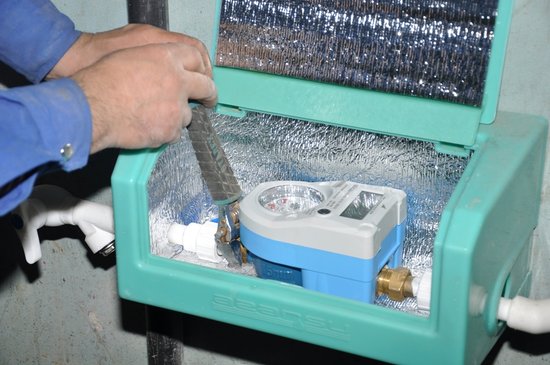 Evdə olmayan vətəndaşlara nə üçün artıq su sərfiyyatı yazılır?