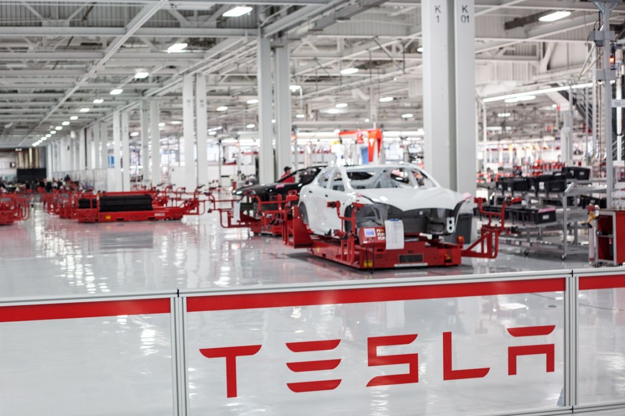 “Tesla” Şanxayda yeni akkumulyator zavodu tikəcək