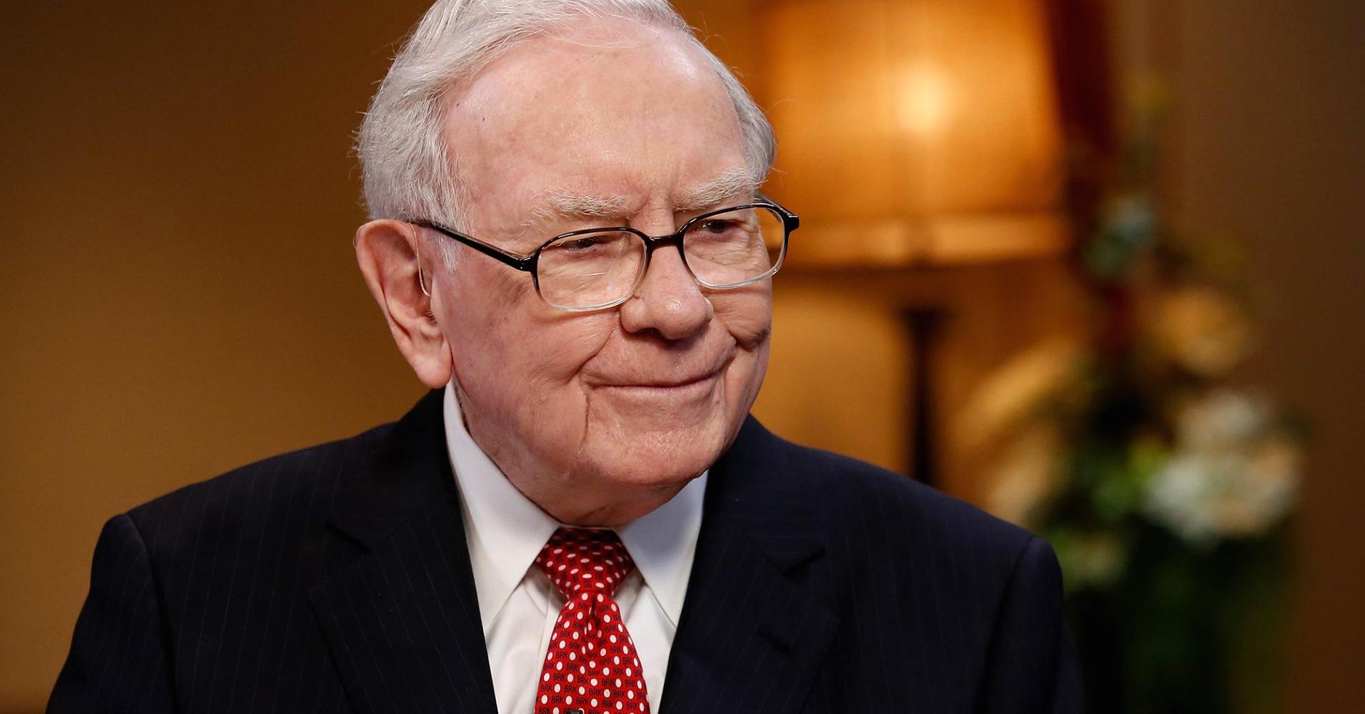 Warren Buffett tanınmış şirkətlərdəki səhmlərinin böyük hissəsini satdı