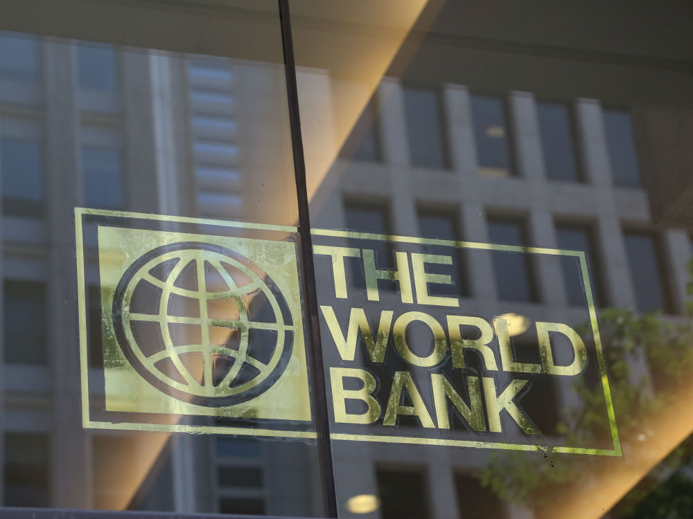 Dünya Bankı yoxsulluqla bağlı minimal gəliri artırıb